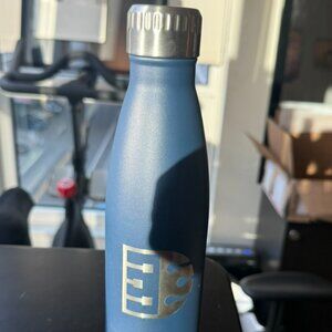 Blue Stainless Steel Insulated Water Bottle, 17 oz, Leakproof